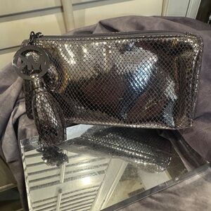 Michael Kora Snake Skin‎ Metallic Silver Mini Designer Clutch Bag NWOT